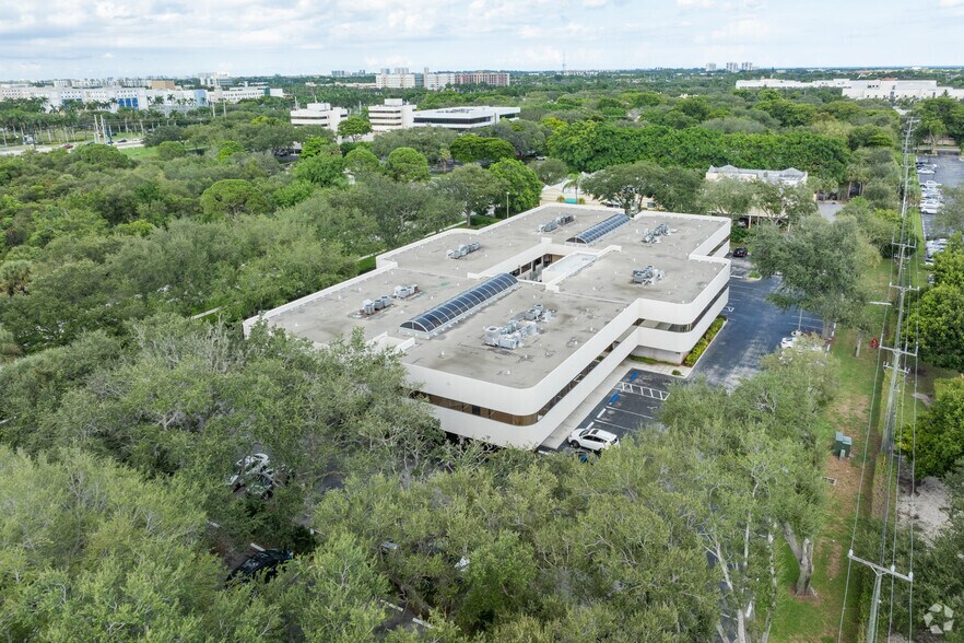 More Photos Of 1050 NW 15th St, Boca Raton Medical For Sale