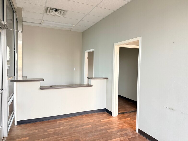 More Photos Of 2735 W Court St, Pasco General Retail For Lease