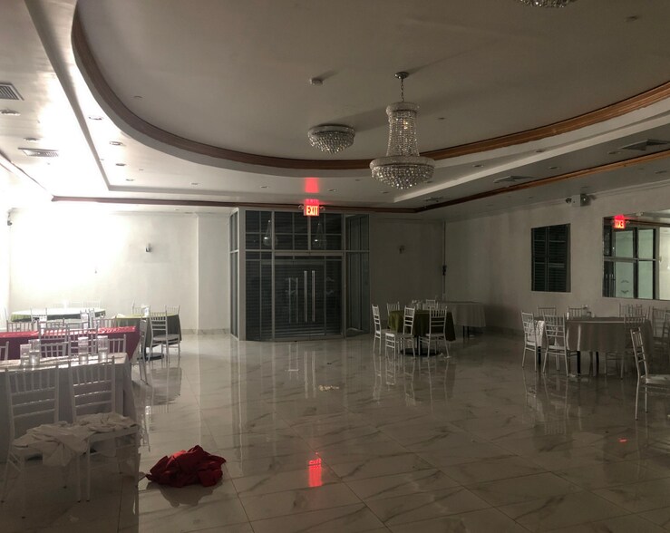 More Photos Of 75-16 Rockaway Blvd, Jamaica Restaurant For Sale