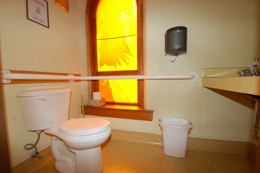 More Photos Of 352 SE 2nd St, Pendleton Loft Creative Space For Sale