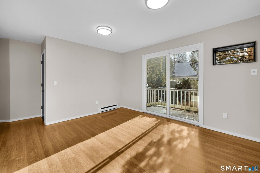 More Photos Of 5 Brookside Ln, Woodstock Apartments For Sale