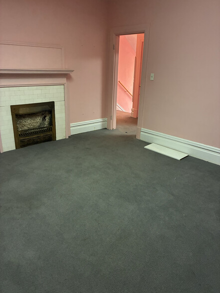 More Photos Of 3003 Murdoch Ave, Parkersburg Office For Lease