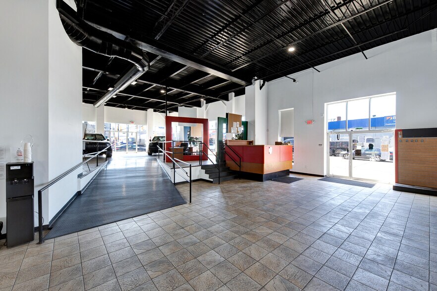 More Photos Of 4101 Boston Rd, Bronx Freestanding For Lease