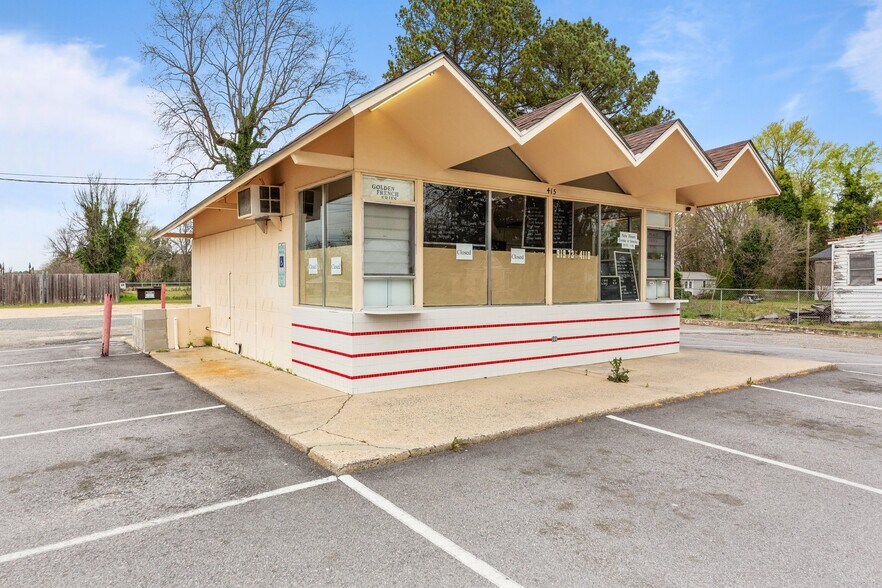 More Photos Of 415 S John St, Goldsboro Restaurant For Sale