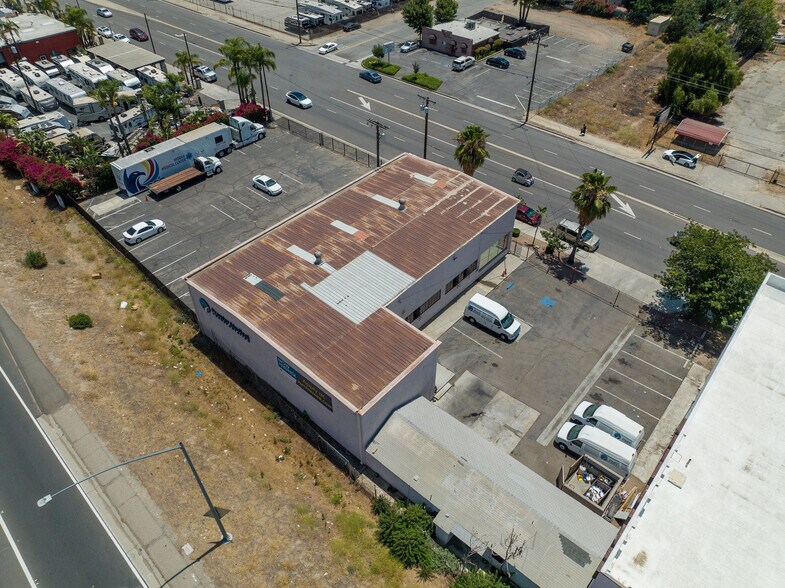 More Photos Of 484 E Redlands Blvd, San Bernardino Auto Repair For Sale