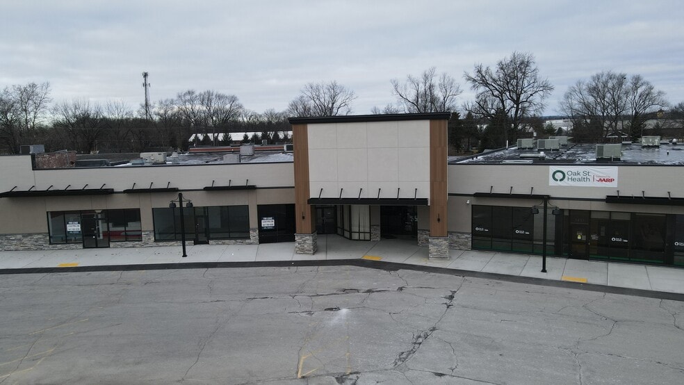 More Photos Of 1009-1411 10th St, Jeffersonville Unknown For Lease