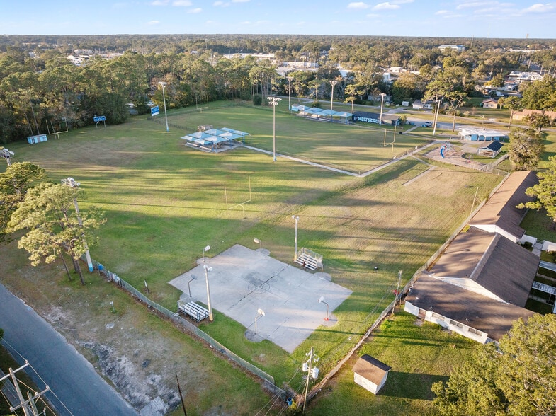 More Photos Of 5710 Wesconnett Blvd, Jacksonville Schools For Lease
