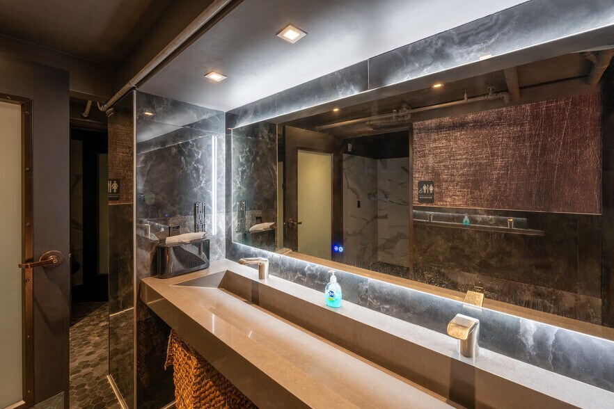 More Photos Of 534-536 5th Ave, San Diego Apartments For Lease