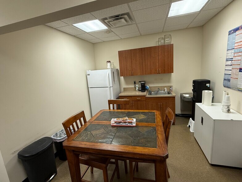 More Photos Of 1545 Ocean Ave, Bohemia Warehouse For Lease