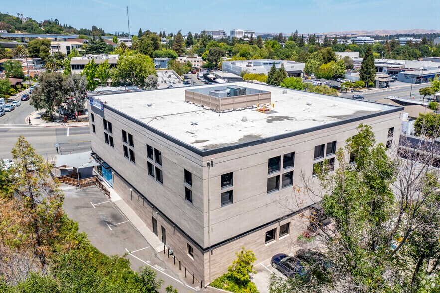 More Photos Of 2099 Mount Diablo Blvd, Walnut Creek Office For Lease