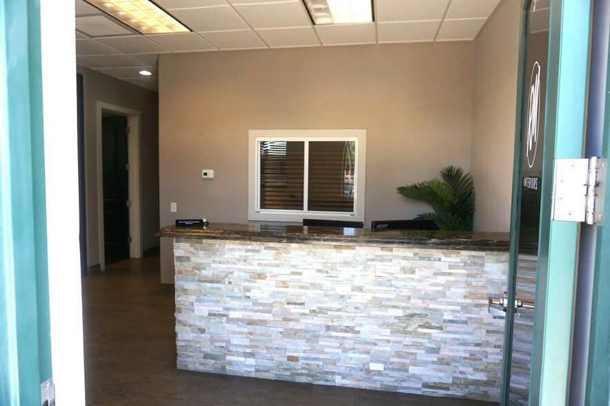 More Photos Of 2812 N Norwalk, Mesa Medical For Sale