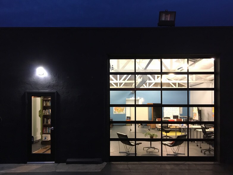 More Photos Of 1023 Chestnut St, Redwood City Research And Development For Sale