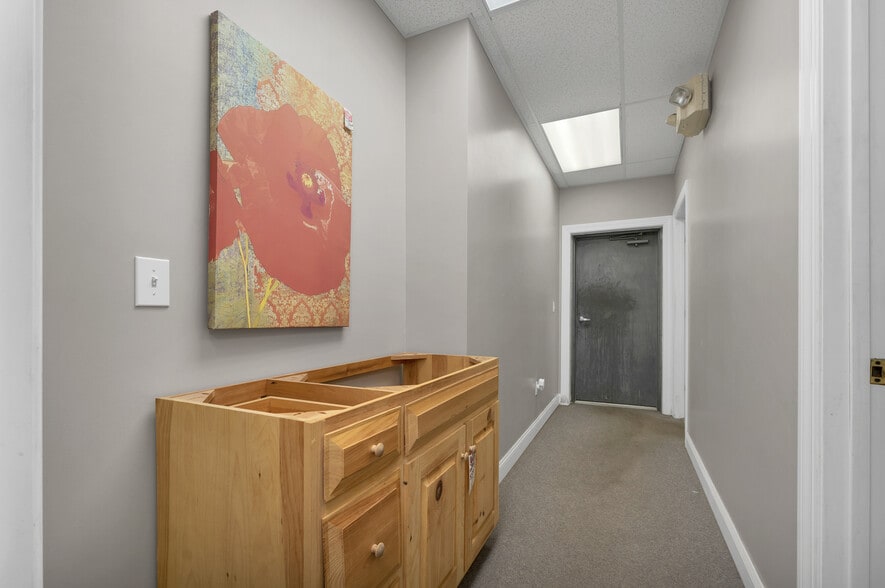 More Photos Of 1210 White Mountain Hwy, Ossipee Freestanding For Sale