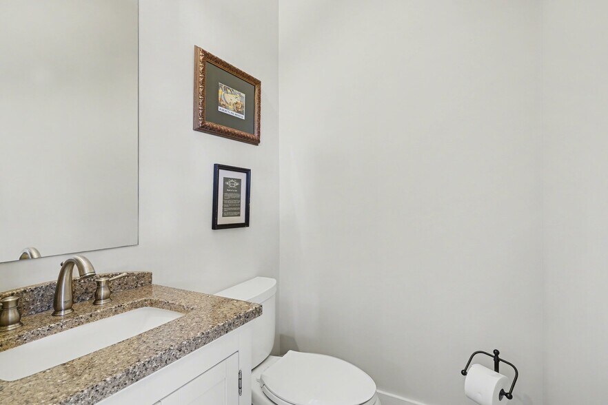 More Photos Of 119 E Maple St, Decatur Loft Creative Space For Sale