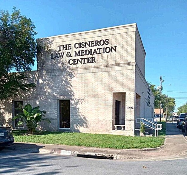 Primary Photo Of 1002 E Taylor St, Brownsville Office For Sale