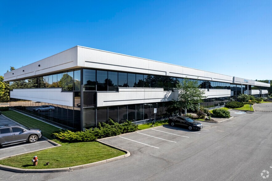 More Photos Of 5600 Cancross Ct, Mississauga Office For Sale