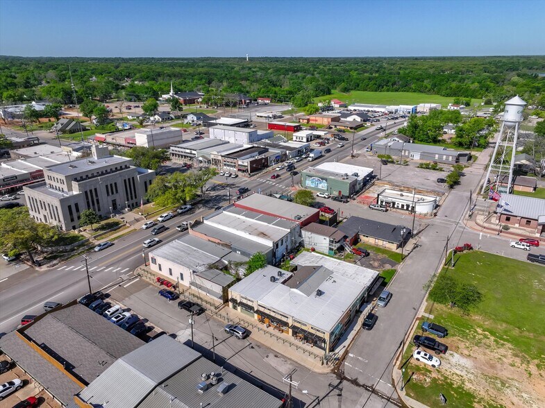 More Photos Of 175 N Capitol St, Canton General Retail For Sale