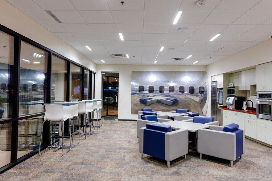 More Photos Of 15010 N 78th Way, Scottsdale Office For Lease