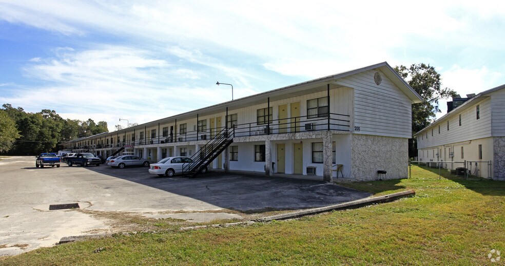 More Photos Of 150-221 SE Sundial Pl, Lake City Apartments For Sale