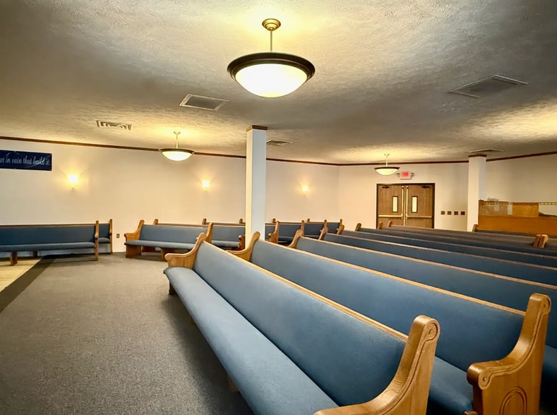 More Photos Of 1819 W Willow St, Lansing Religious Facility For Sale