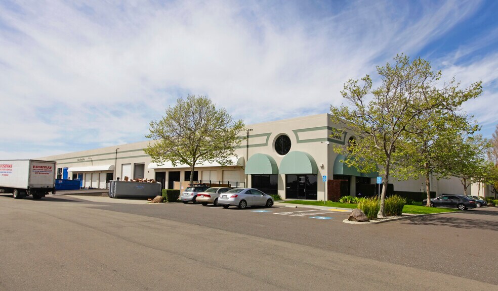 More Photos Of 30200 Whipple Rd, Union City Unknown For Lease