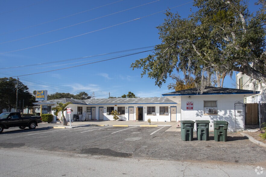 More Photos Of 1011 S Ridgewood Ave, Daytona Beach Hospitality For Sale