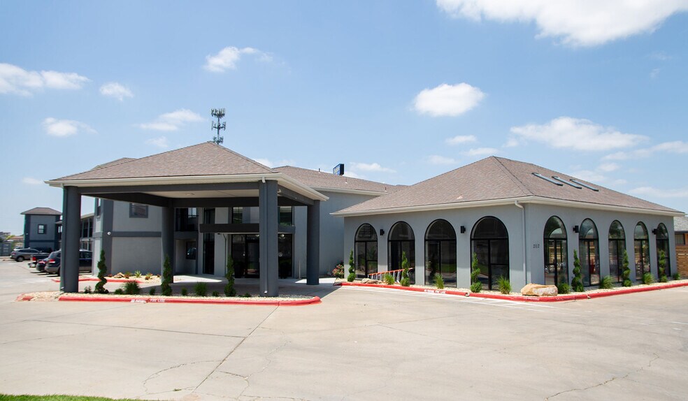 More Photos Of 2102 S Coulter St, Amarillo Hotel For Sale