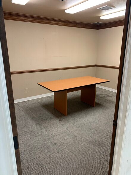 More Photos Of 12708 Montana Ave, El Paso Warehouse For Lease