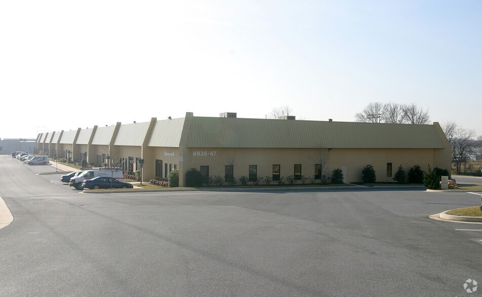 More Photos Of 6935-6967 Golden Ring Rd, Rosedale Unknown For Lease