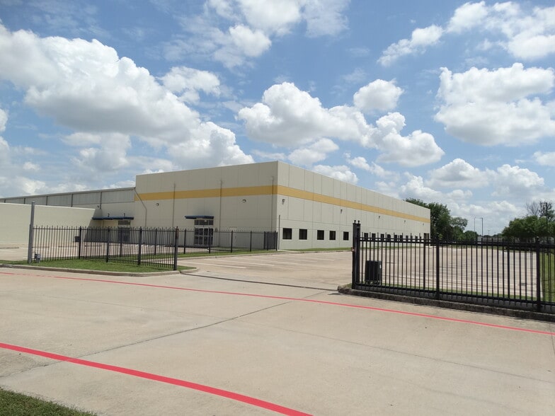 Primary Photo Of 7390 Northcourt Rd, Houston Warehouse For Lease