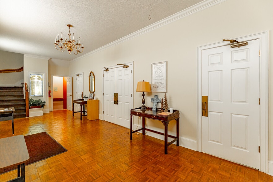 More Photos Of 4062 S Access Rd, Chattanooga Religious Facility For Sale