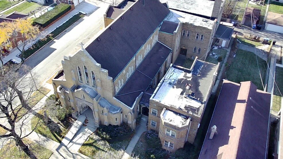 More Photos Of 318 E 74th St, Chicago Specialty For Sale