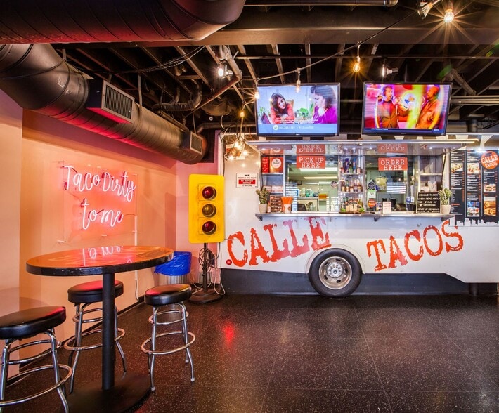 More Photos Of 6506 Hollywood Blvd, Hollywood Movie Theatre For Lease