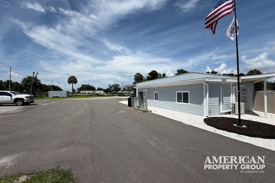 More Photos Of 4106 US Highway 41 N, Palmetto Warehouse For Sale