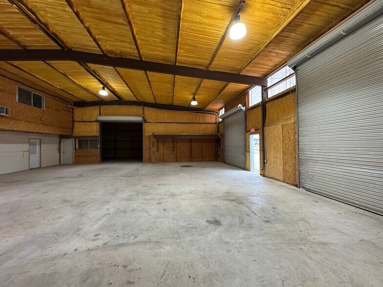 More Photos Of 1851 County Road 280, Leander Warehouse For Lease