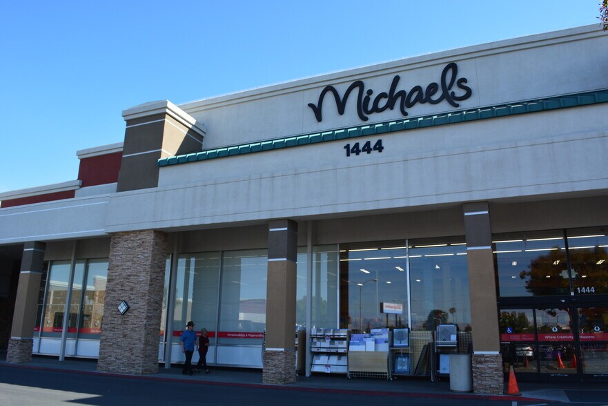 More Photos Of 1375 Blossom Hill Rd, San Jose Unknown For Lease