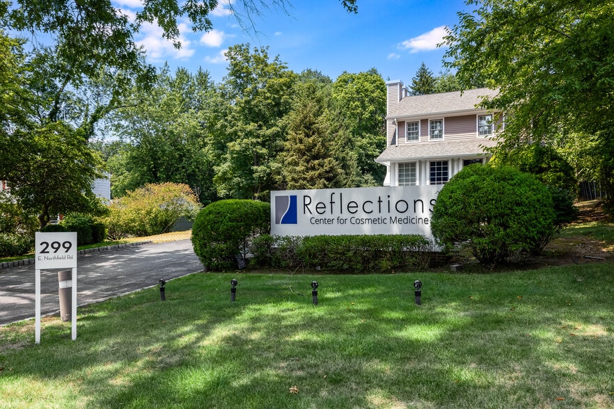 Primary Photo Of 299 E Northfield Rd, Livingston Medical For Sale