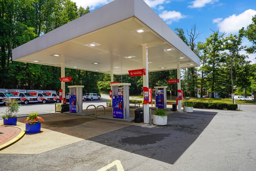 More Photos Of 11410 N Shore Dr, Reston Service Station For Sale