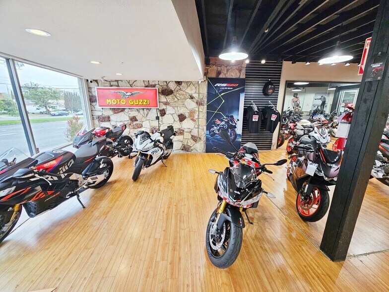 More Photos Of 3325 N Verdugo Rd, Glendale Storefront For Lease