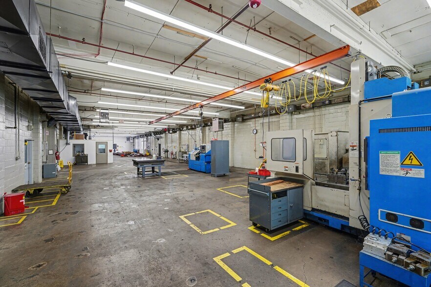 More Photos Of 49 S 2nd St, New Vienna Manufacturing For Lease