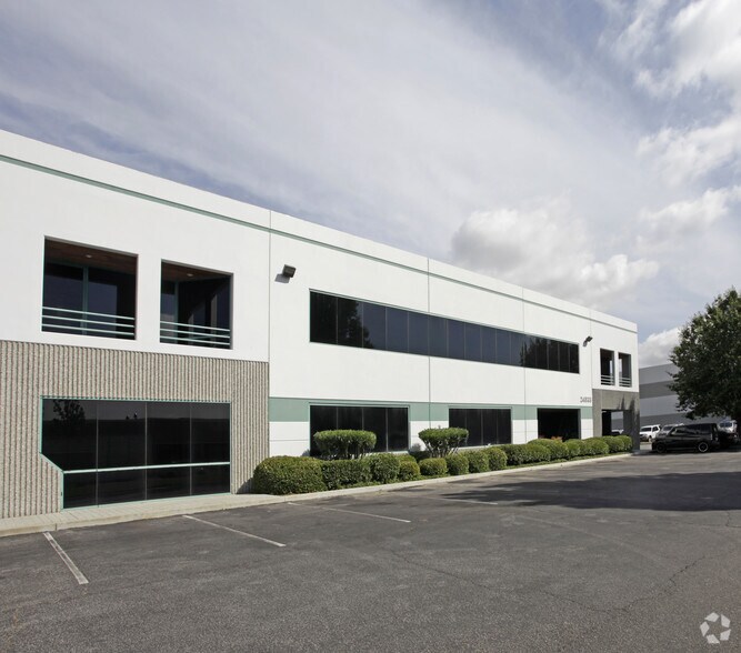 More Photos Of 24833 Anza Dr, Valencia Warehouse For Lease