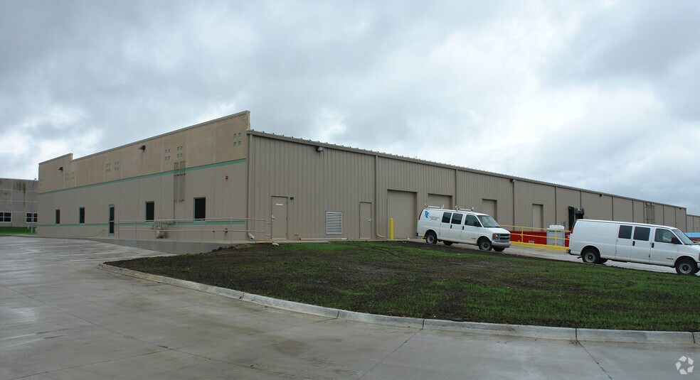 More Photos Of 1300 Metro East Dr, Pleasant Hill Light Manufacturing For Sale