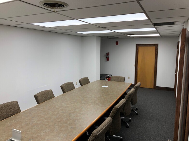 More Photos Of 305 E Huron Ave, Bad Axe Storefront Retail Office For Lease