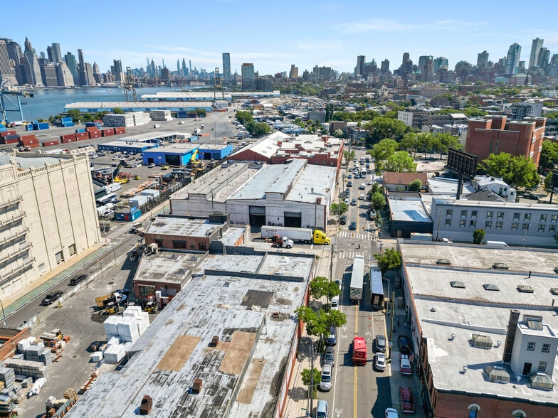 More Photos Of 170-186 Van Brunt St, Brooklyn Warehouse For Lease