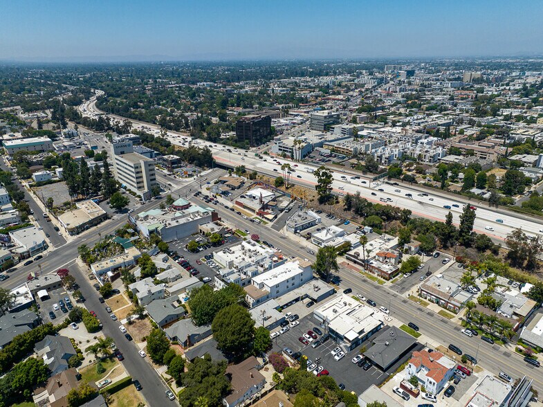 More Photos Of 10738 Riverside Dr, North Hollywood Medical For Lease