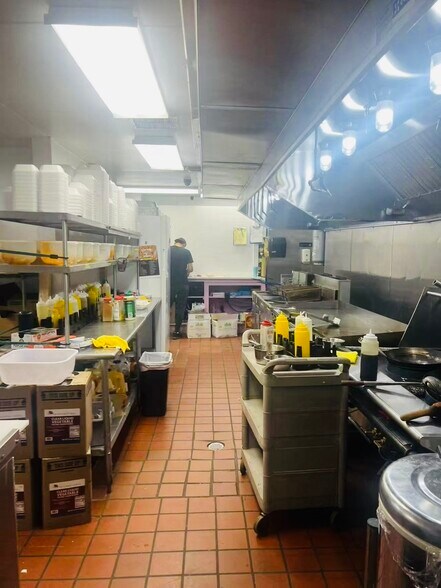 More Photos Of 511 W Fort Williams St, Sylacauga Restaurant For Sale