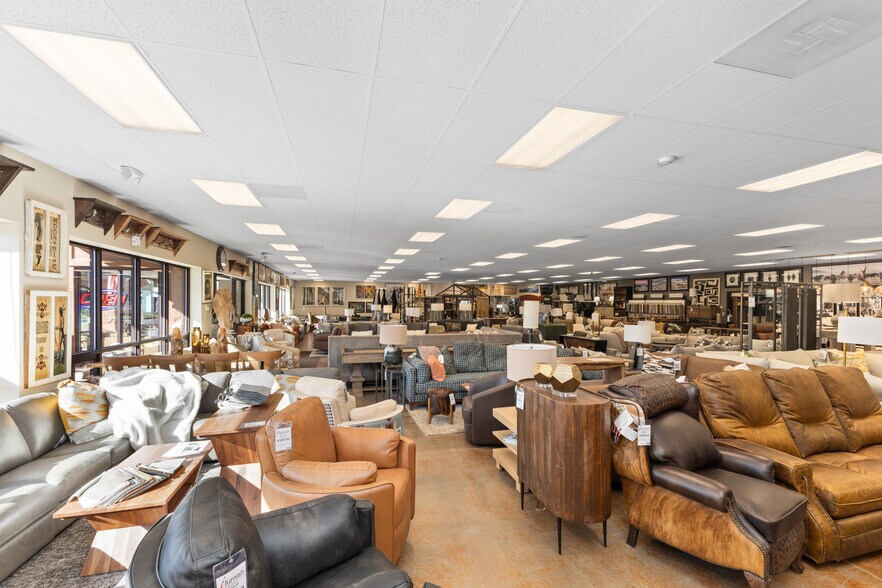 More Photos Of 1855 Shield Dr, Steamboat Springs Showroom For Sale