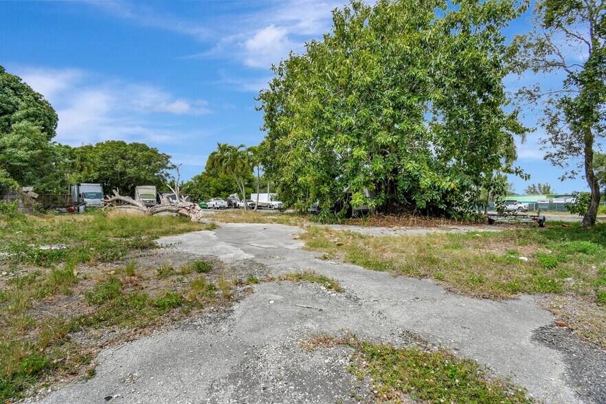 More Photos Of 2160 NW 24th St, Fort Lauderdale Land For Sale