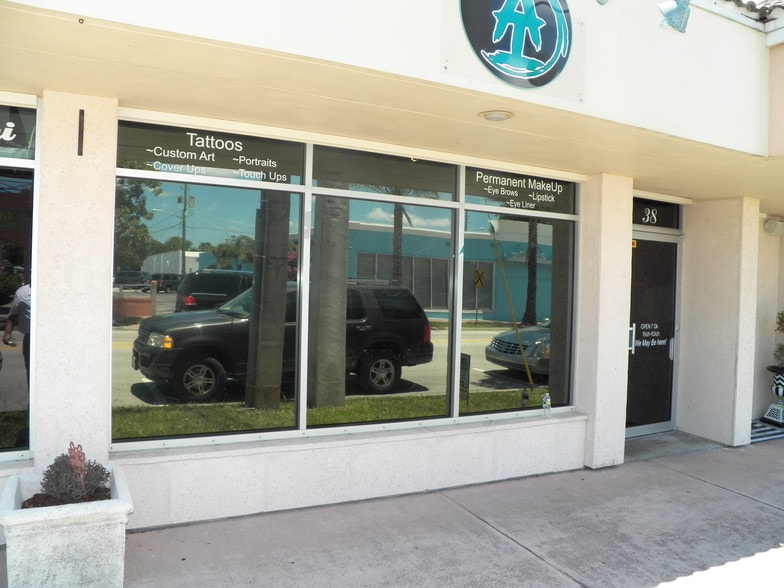 More Photos Of 38 SE Ocean Blvd, Stuart Storefront Retail Office For Lease