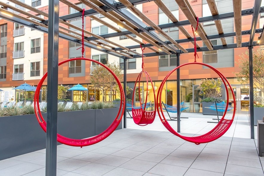 More Photos Of 190 Pleasant St, Malden Apartments For Lease